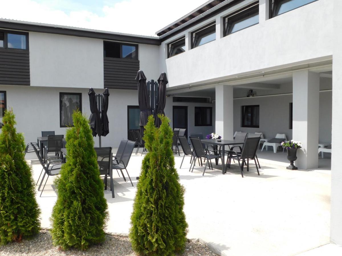 Mountain Vista Suites Zărneşti Extérieur photo