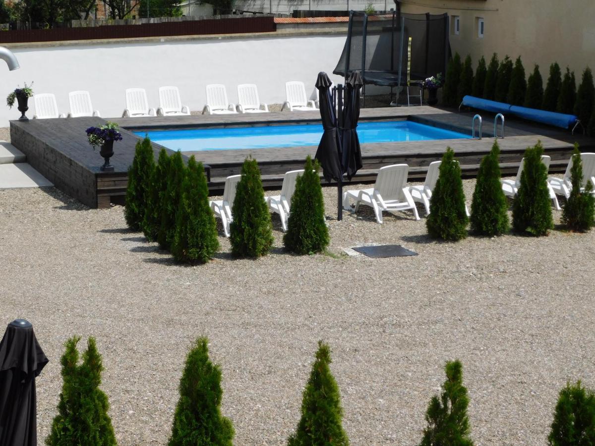 Mountain Vista Suites Zărneşti Extérieur photo
