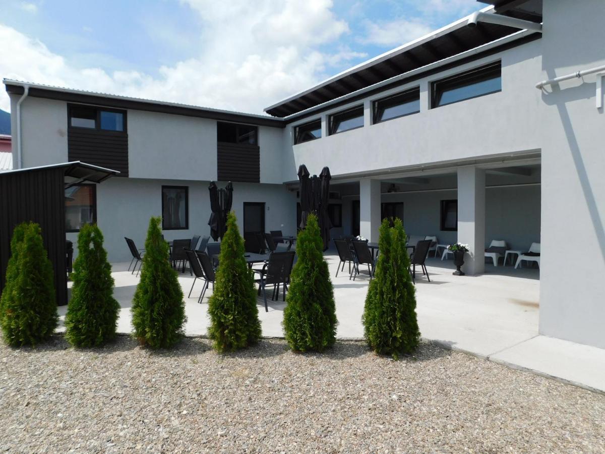 Mountain Vista Suites Zărneşti Extérieur photo